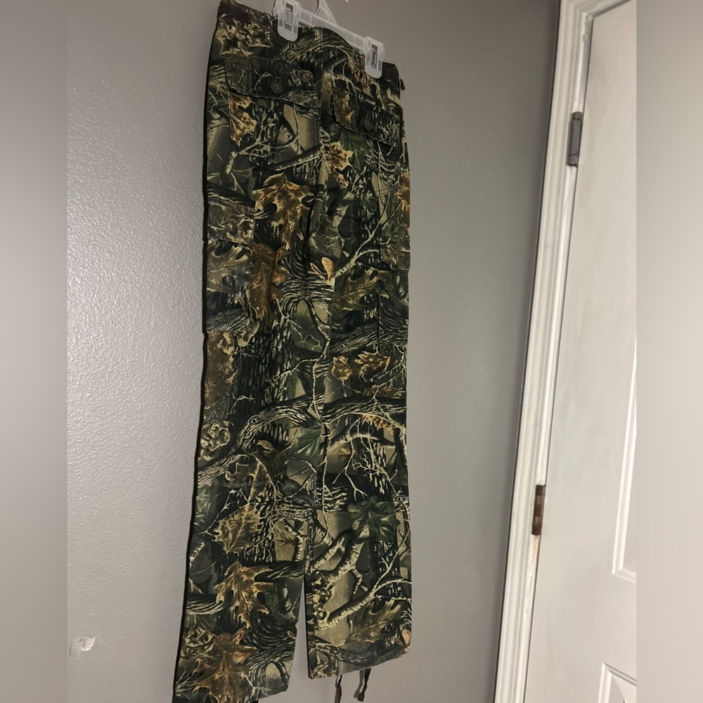 Cabela's Green and Brown Cargo Pants